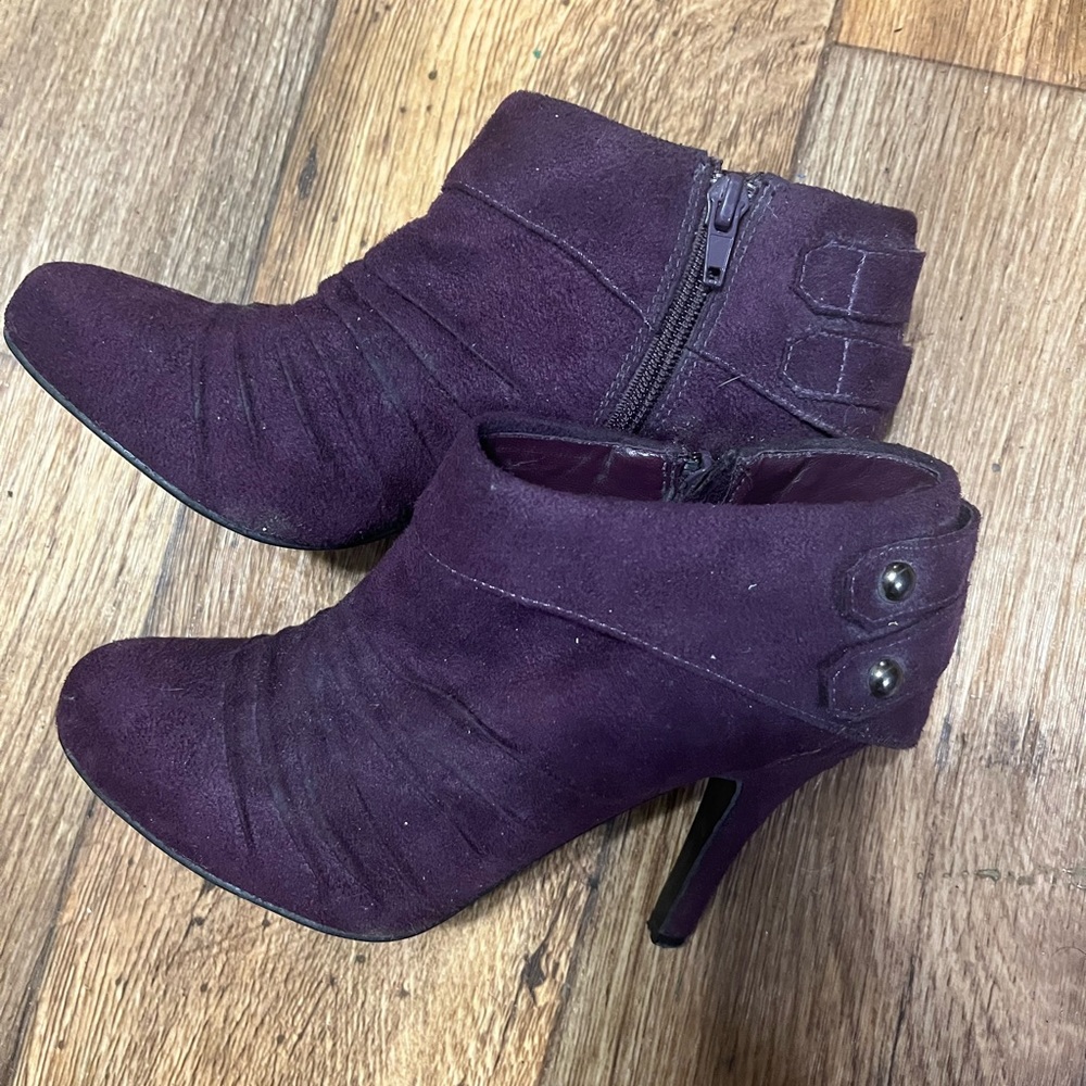 Boots - Picture 2 of 2